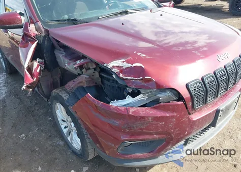 2019 Jeep Cherokee Latitude 4X4 z USA, uszkodzony, nr VIN 1C4PJMCB2KD473832